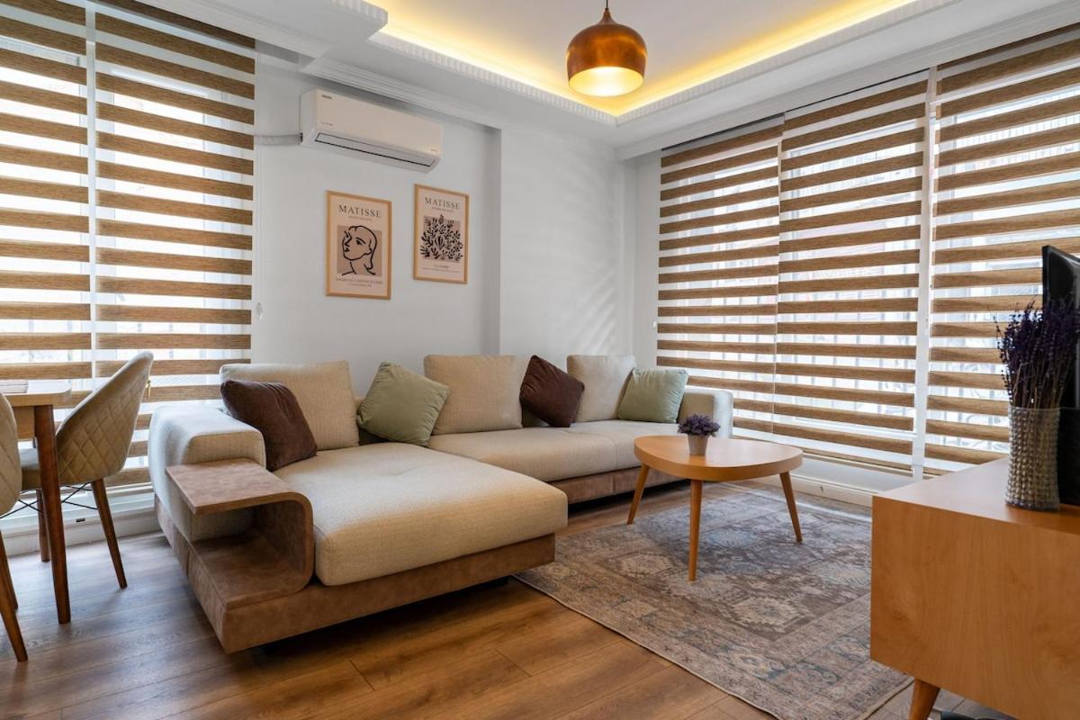 Apartment Luxury Scandinavian Design 2br Duplex Near Tomtom